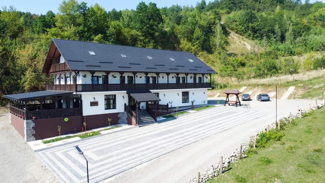 Ferienwohnung Mosia Dar In Rai Berbesti Exterior foto